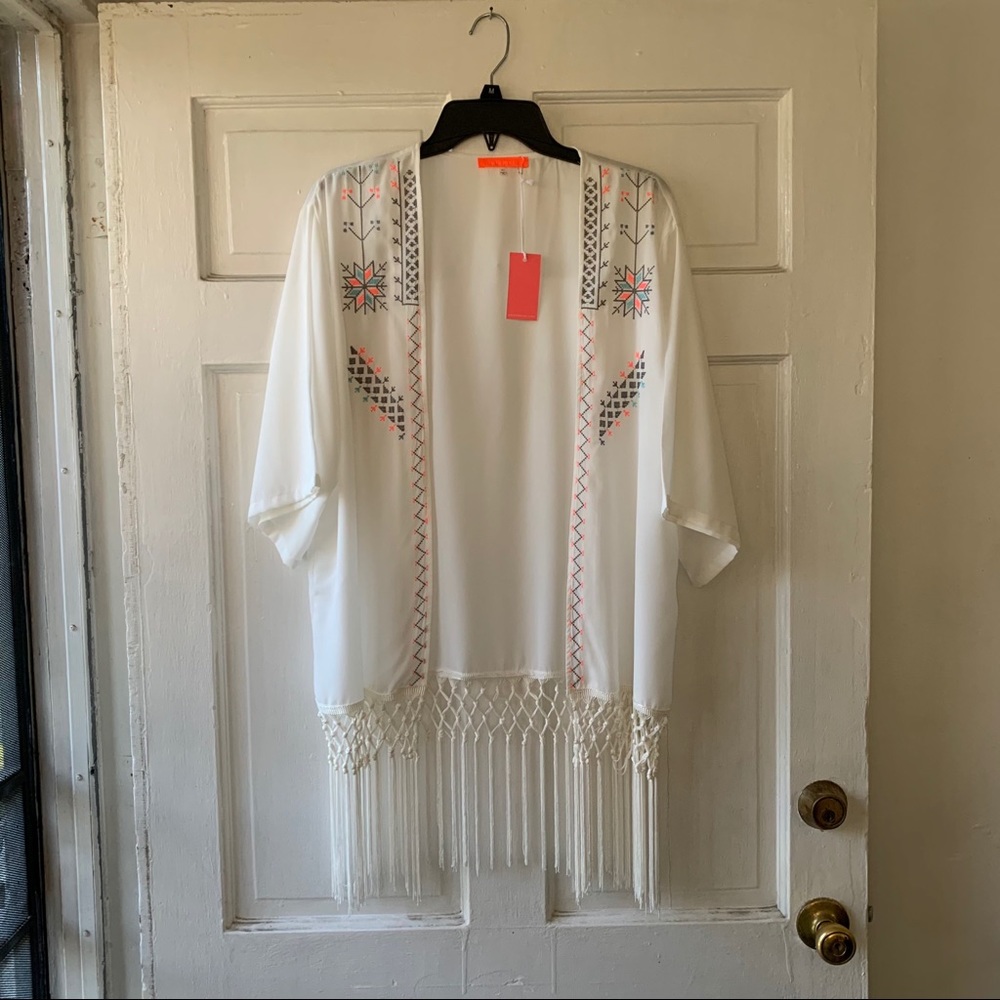 Lulumari Aztec Print White Kimono